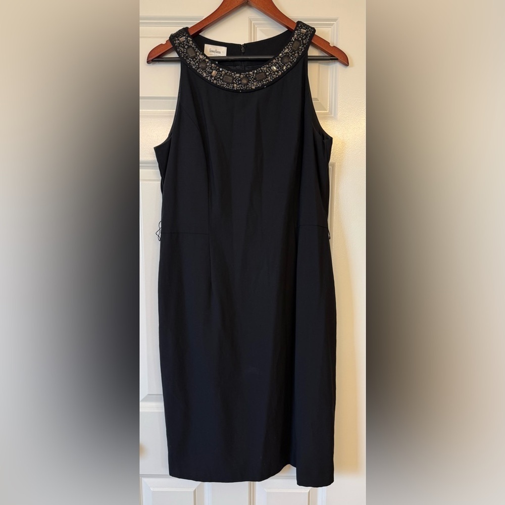 Neiman Marcus Black Sleeveless Wool Blend Dress with Beaded detail Size 12